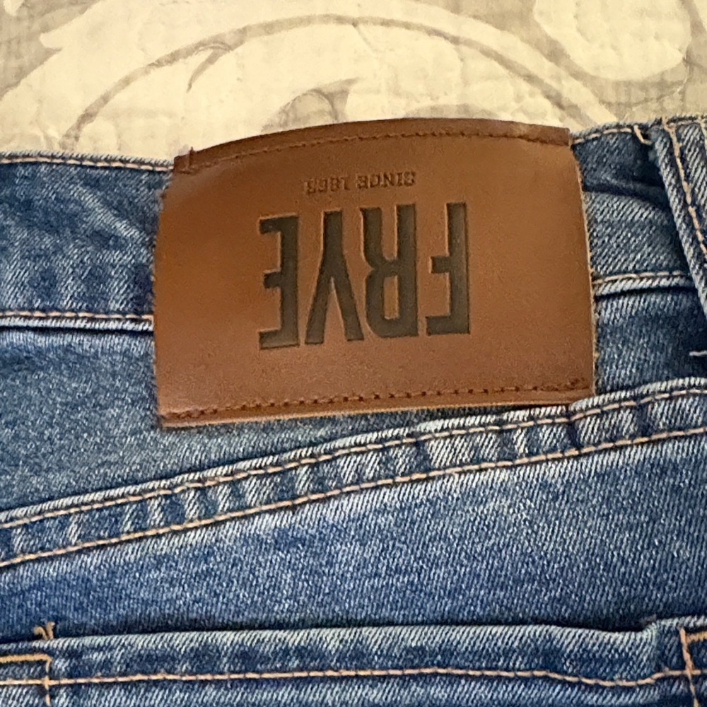 Frye Blue Denim Jeans ~ Medium Wash ~ Size 4/27 - Picture 3 of 10